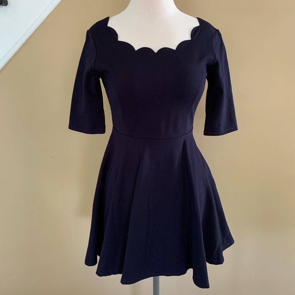 Scalloped Lulu’s dress